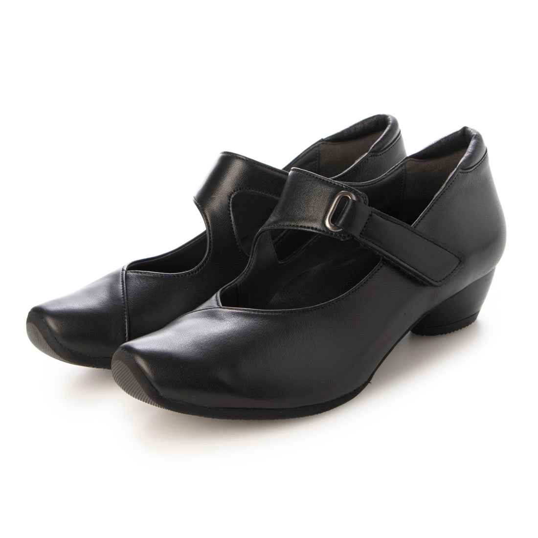 AMORA Wide instep belt heel pumps that are gentle on people with bunions