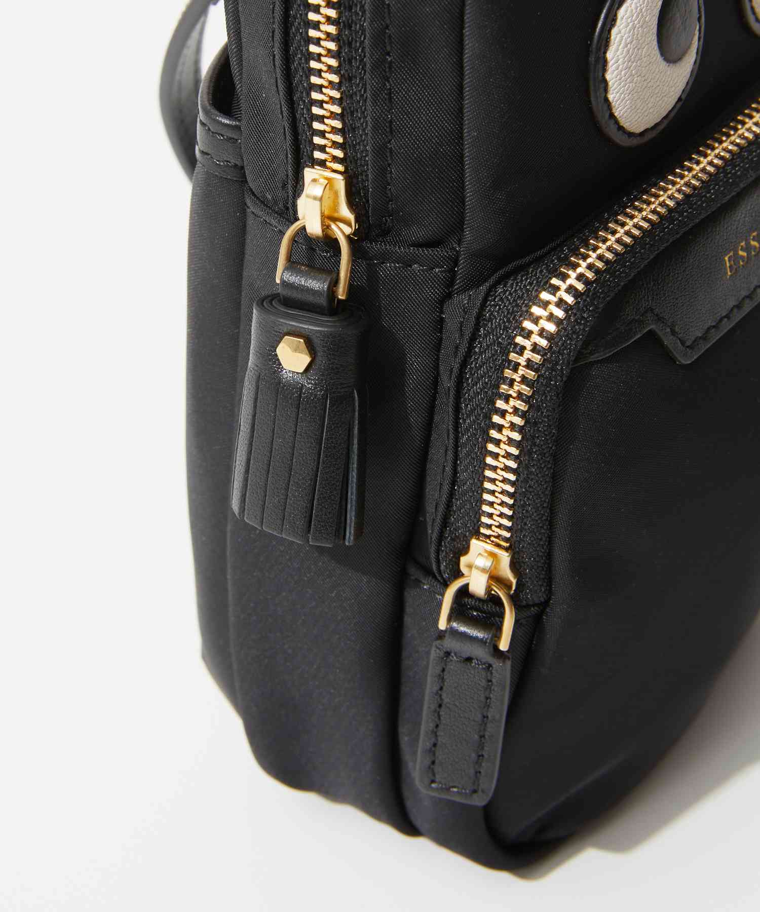 アニヤハインドマーチ Anya Hindmarch 5050925 181631 ショルダーバッグ レディース バッグ スマホポーチ Essentials Cross Body Eyes
