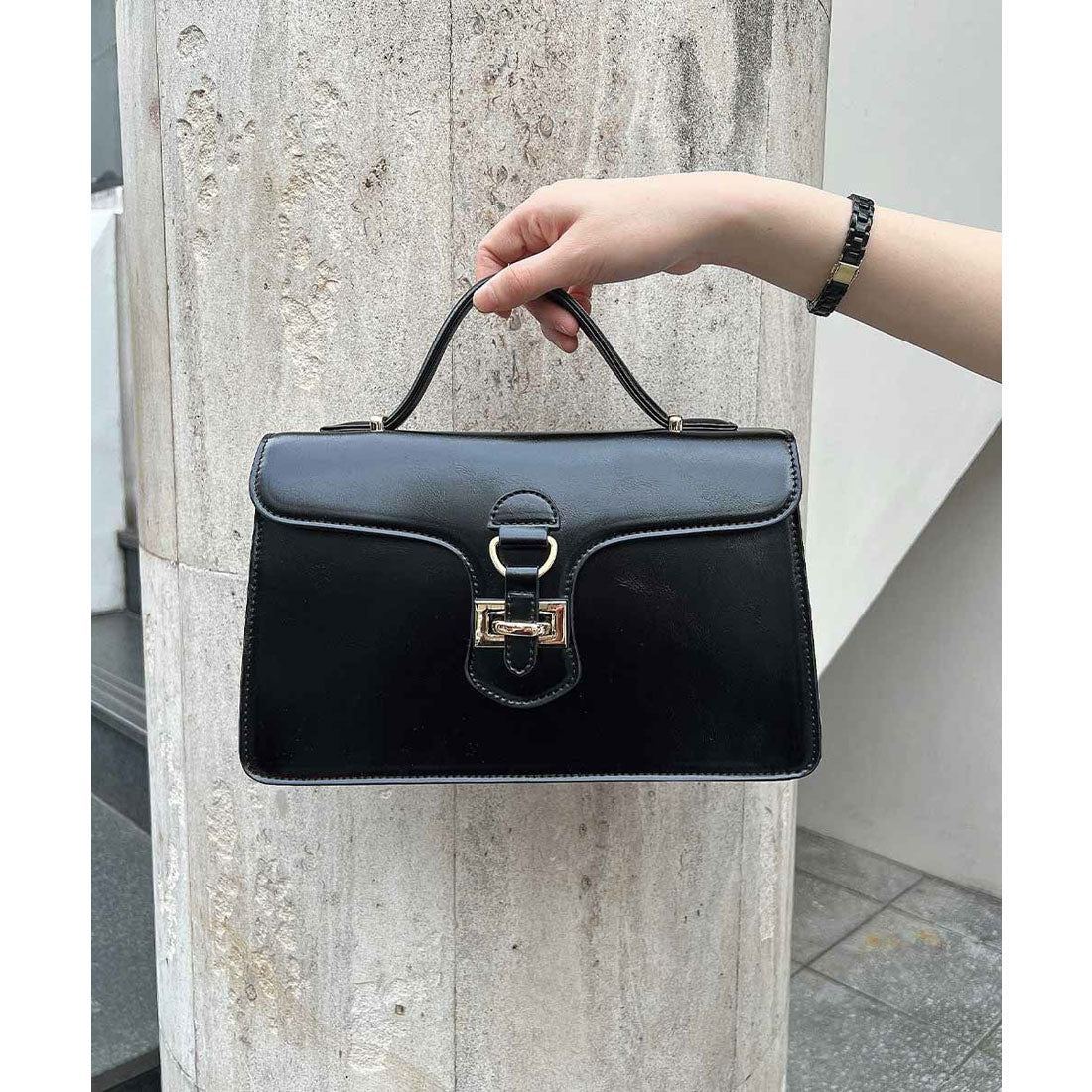 アンアナザーアンジェラス an another angelus 【WEB限定】ベルトフラップハンドバッグ （BLACK） BLACK