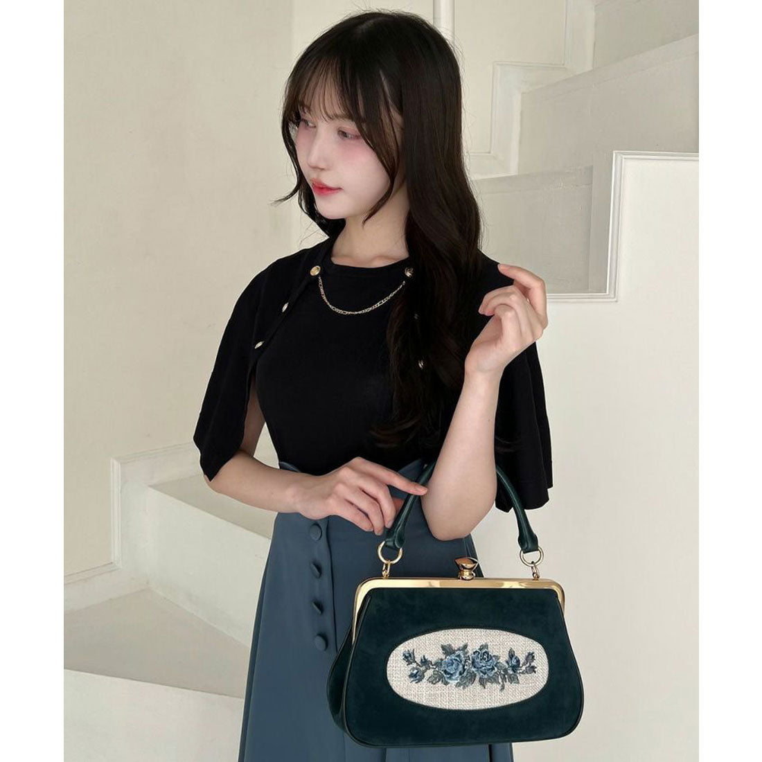 アンアナザーアンジェラス an another angelus フレームローズ刺繍クロップドがま口バッグ （BLUE GREEN） BLUE GREEN