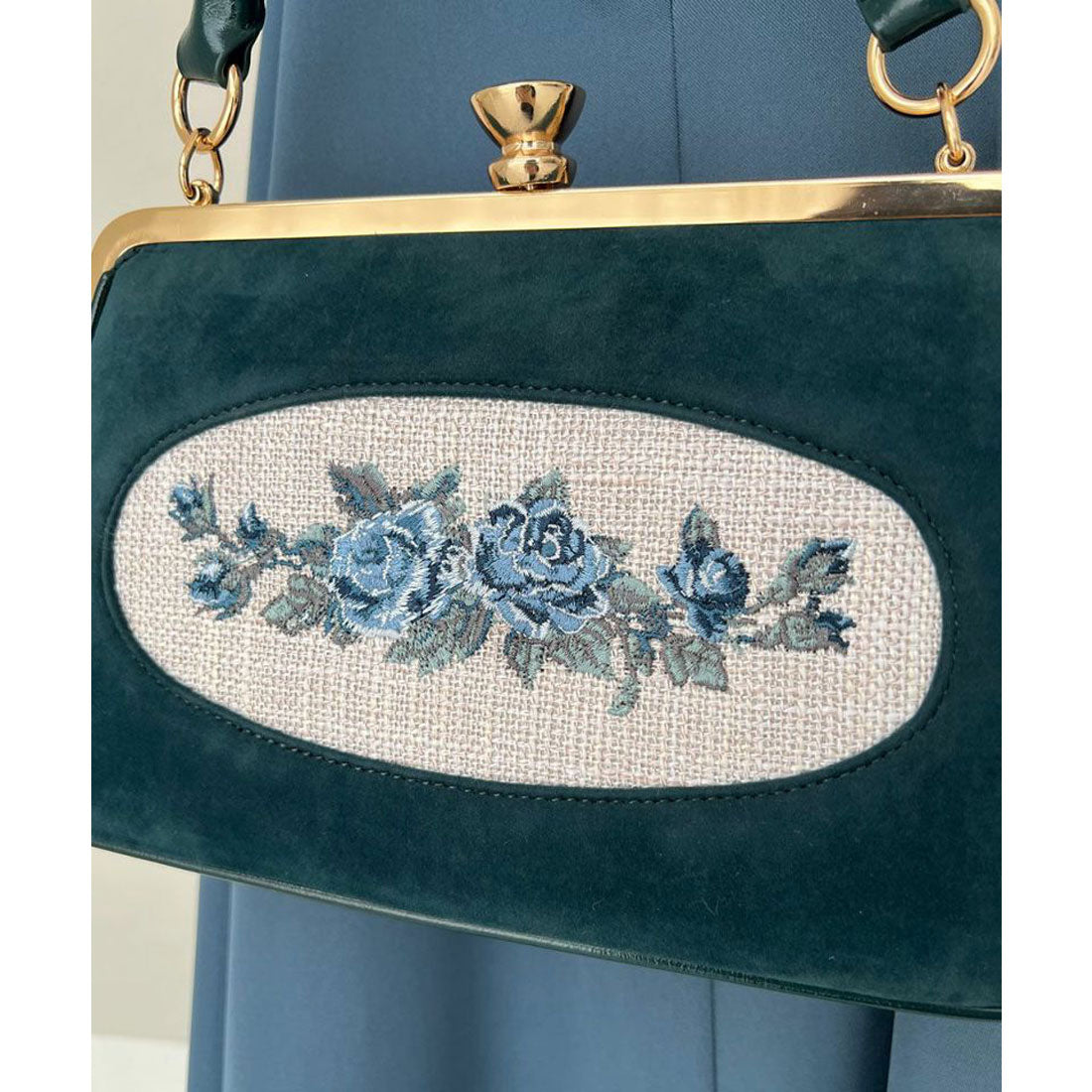 アンアナザーアンジェラス an another angelus フレームローズ刺繍クロップドがま口バッグ （BLUE GREEN） BLUE GREEN