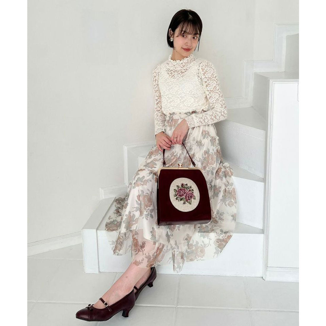 アンアナザーアンジェラス an another angelus カメオローズ刺繍スクエアがま口バッグ （BORDEAUX） BORDEAUX