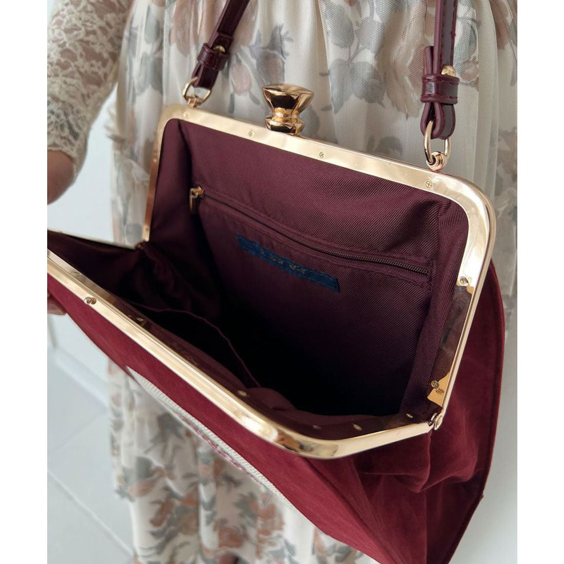 アンアナザーアンジェラス an another angelus カメオローズ刺繍スクエアがま口バッグ （BORDEAUX） BORDEAUX