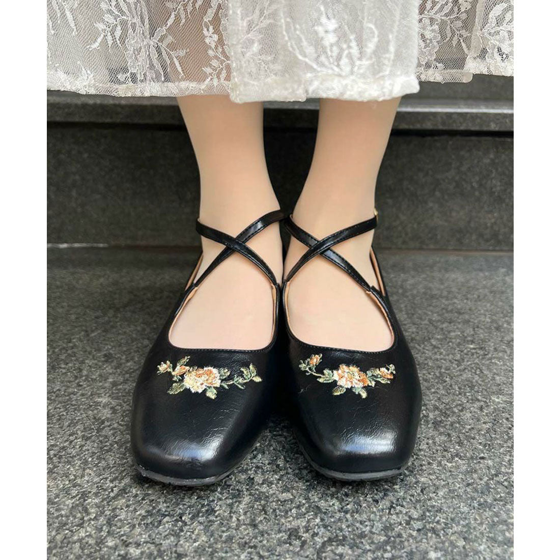 アンアナザーアンジェラス an another angelus 刺繍入りクロスストラップパンプス （BLACK） BLACK