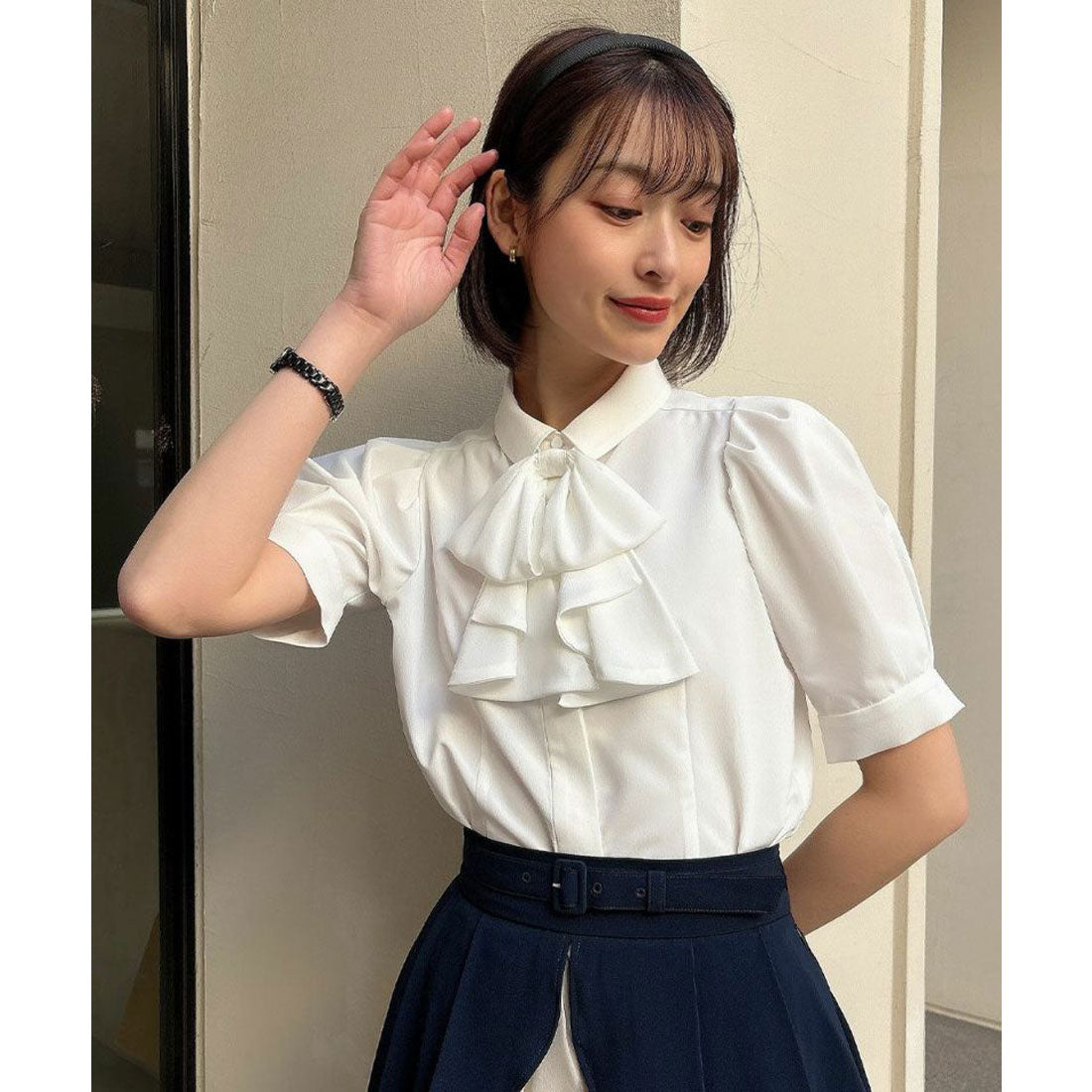 アンアナザーアンジェラス an another angelus 【 洗える】ドレープ タイ 付き シャツ（WHITE） WHITE