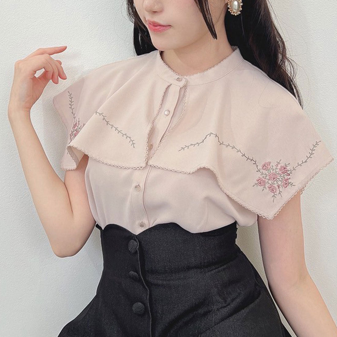 アンアナザーアンジェラス an another angelus 【洗える】スクエアケープ衿ローズ刺繍ブラウス （PINK BEIGE） PINK BEIGE