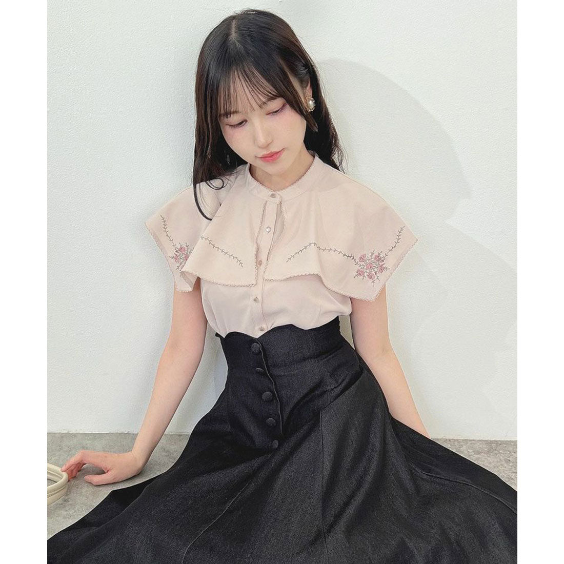 アンアナザーアンジェラス an another angelus 【洗える】スクエアケープ衿ローズ刺繍ブラウス （PINK BEIGE） PINK BEIGE