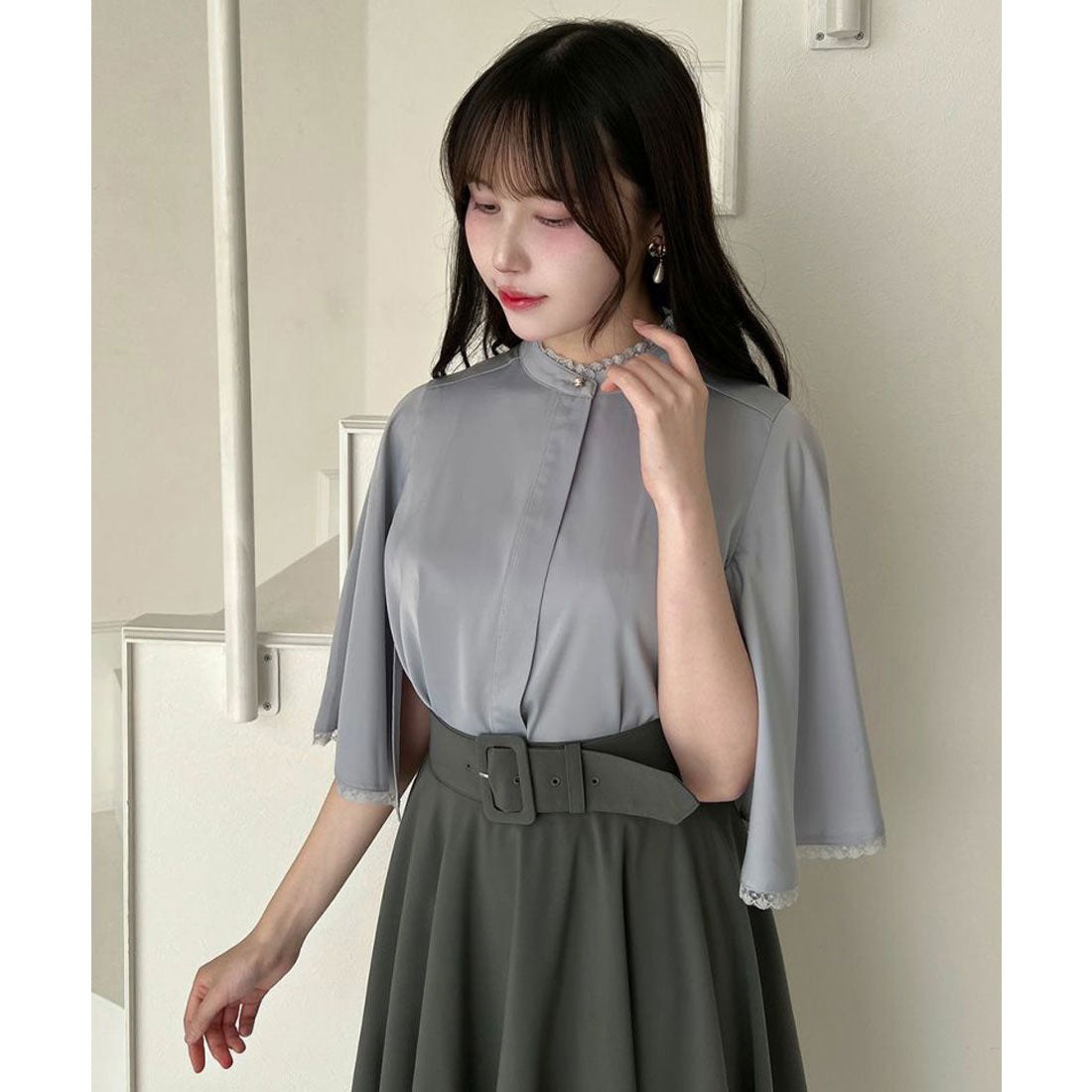 アンアナザーアンジェラス an another angelus レース使いケープスリーブブラウス （BLUE GRAY） BLUE GRAY