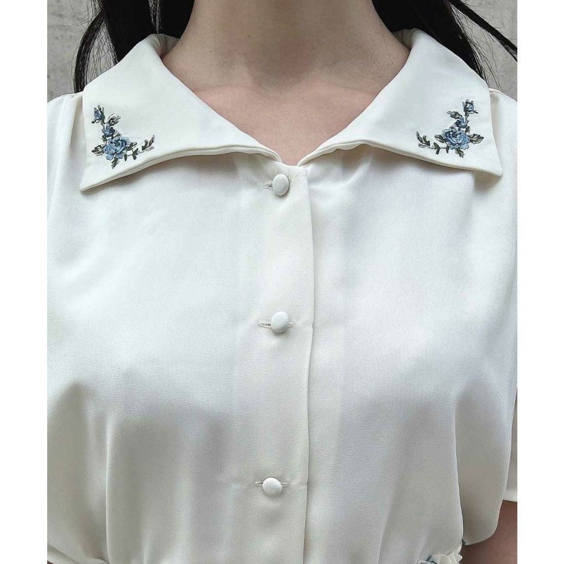アンアナザーアンジェラス an another angelus 【洗える】プチローズ刺繍入り変形衿ブラウス （IVORY） IVORY