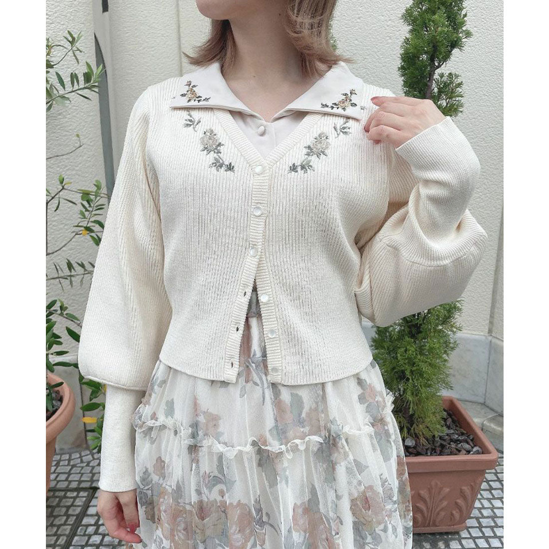 アンアナザーアンジェラス an another angelus 【洗える】ローズ刺繍リブニットカーディガン （OFF WHITE） OFF WHITE