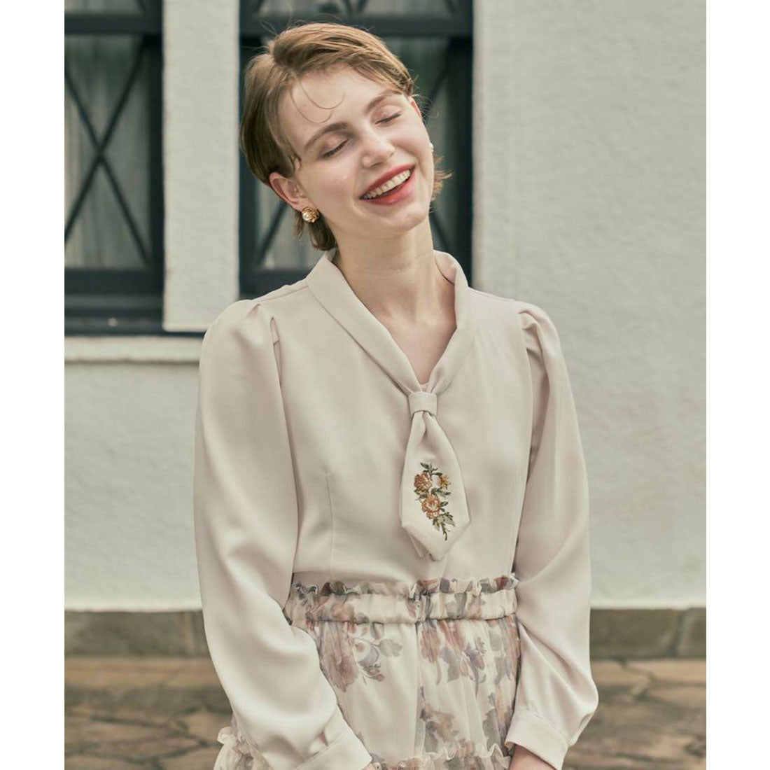 アンアナザーアンジェラス an another angelus 【洗える/セットアップ可能】ローズ刺繍ショールカラーネクタイブラウス （L/BEIGE） L/BEIGE