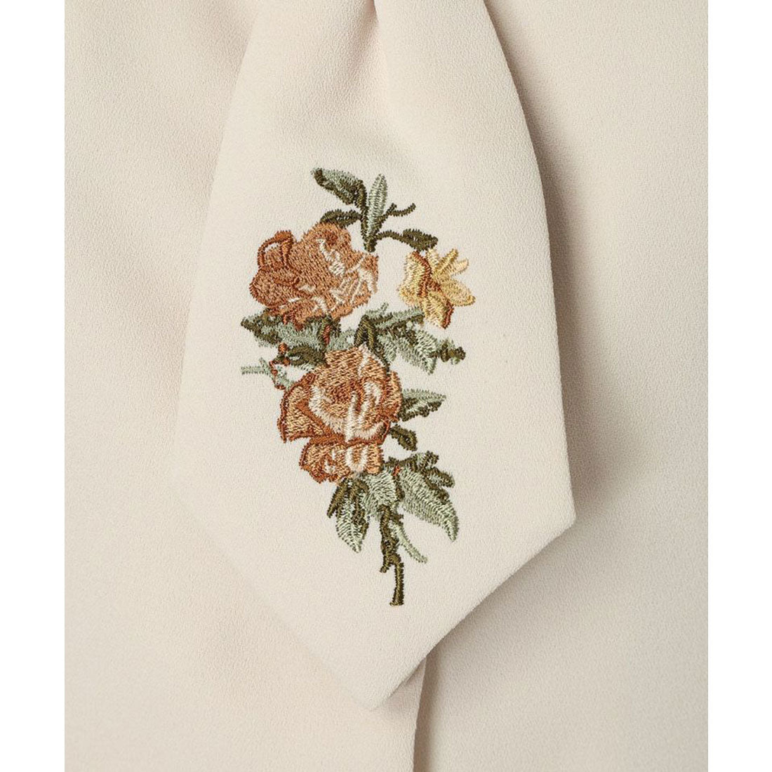 アンアナザーアンジェラス an another angelus 【洗える/セットアップ可能】ローズ刺繍ショールカラーネクタイブラウス （L/BEIGE） L/BEIGE