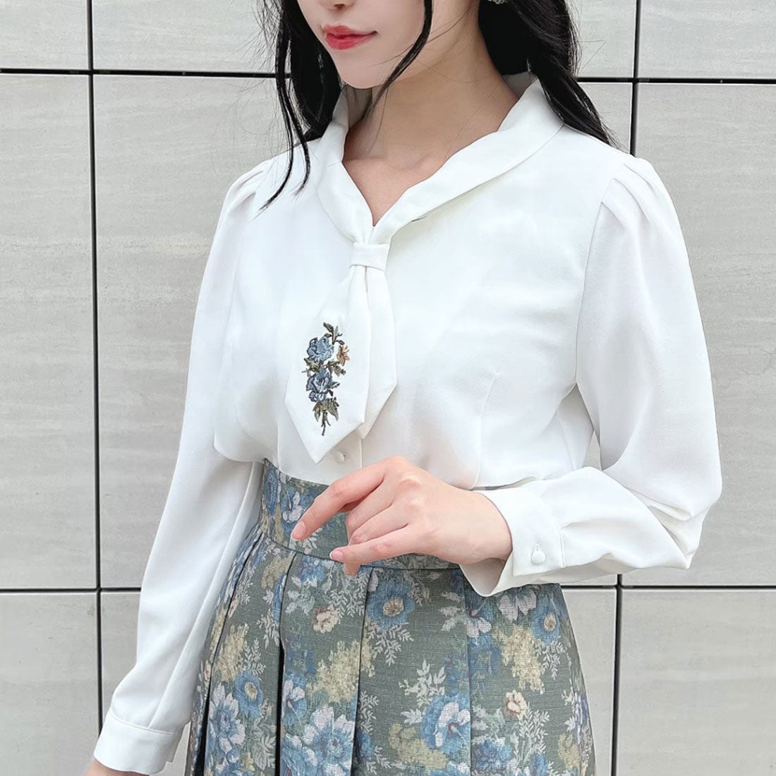 アンアナザーアンジェラス an another angelus 【洗える/セットアップ可能】ローズ刺繍ショールカラーネクタイブラウス （OFF WHITE） OFF WHITE