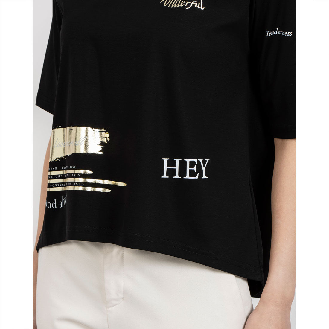 アンナニコラ Anna Nicola ランダムプリント半袖Tシャツ 箔プリントカットソー （ブラック） ブラック