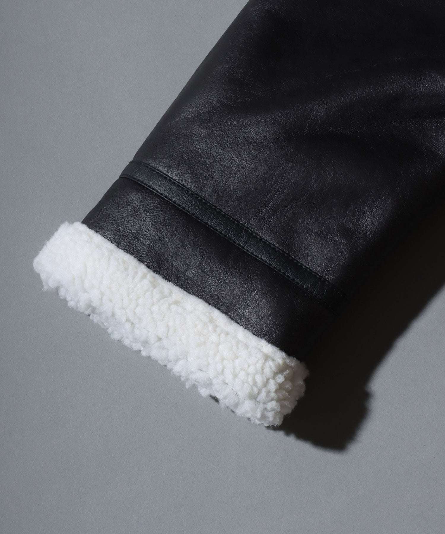 アンパス ANPAS shearling biker jacket/ フェイクムートン 裏ボア ダブルライダース ジャケット メンズ レディース アウター （ブラック系その他） ブラック系その他