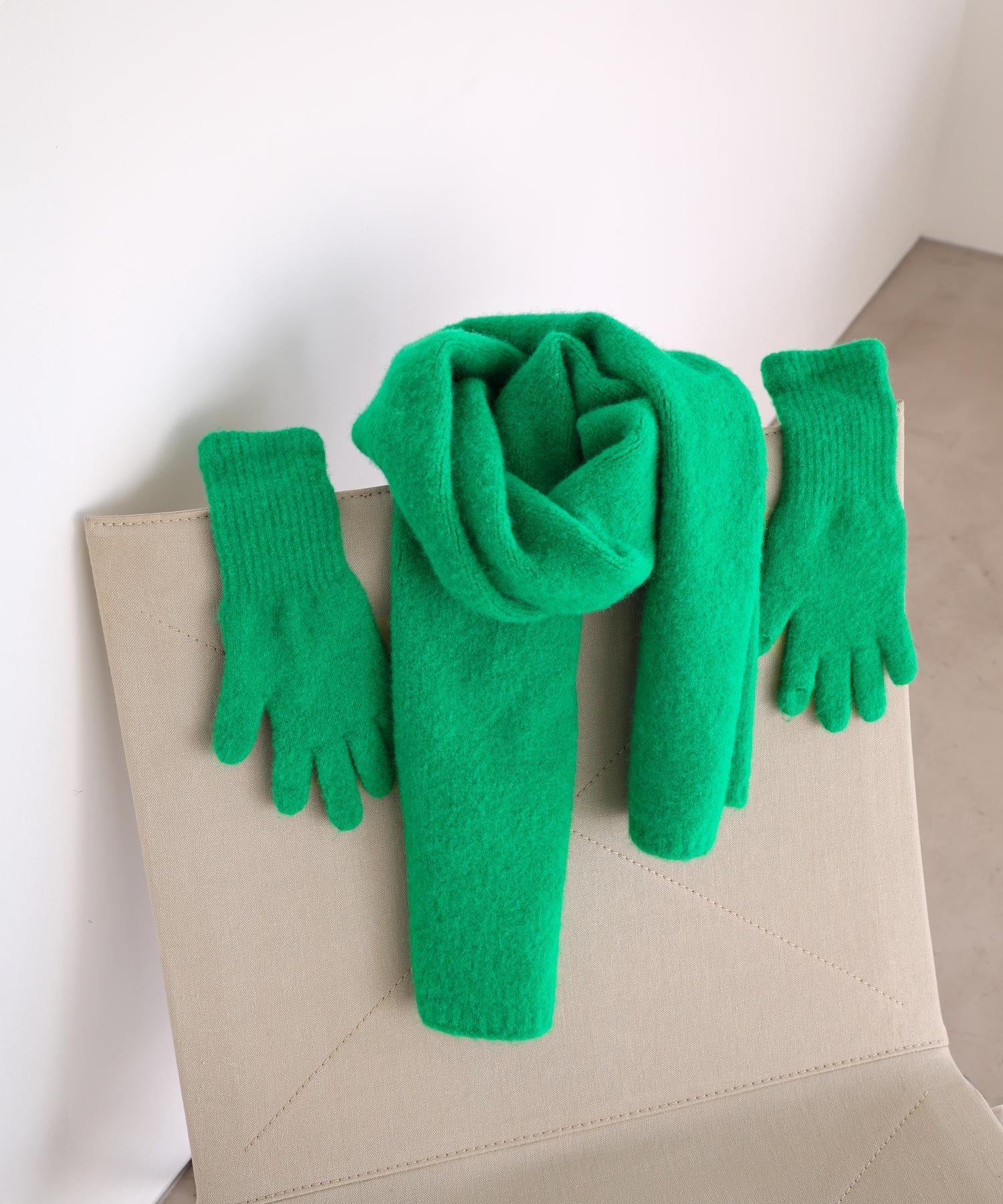 アンドミー andme 羊毛混合 摩海亞似 長款 圍巾