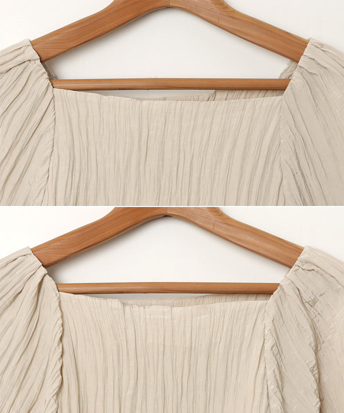 アンドミー andme スクエアネック サテン ペプラム ブラウス