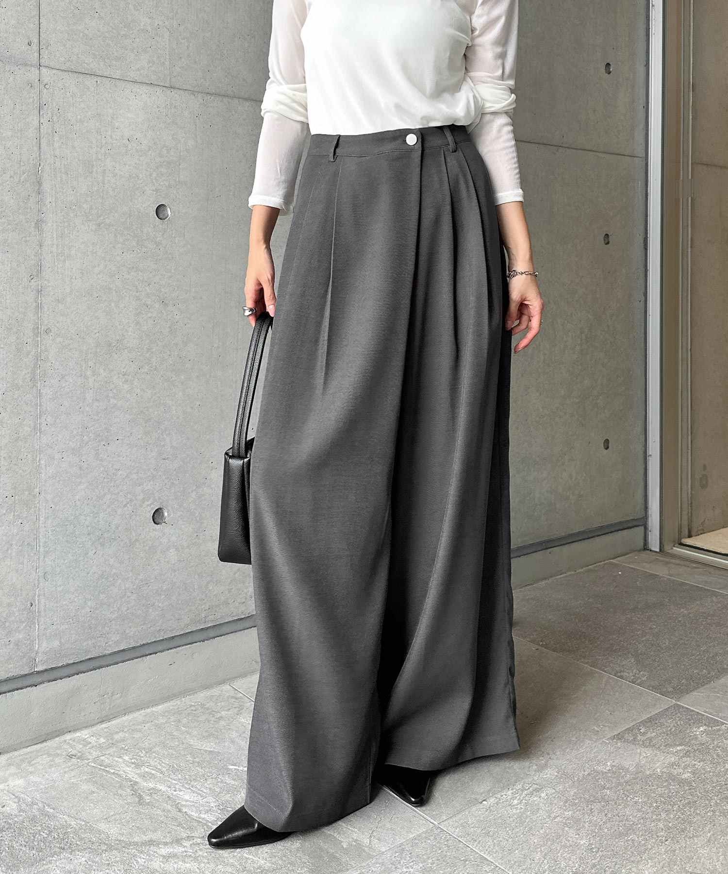 アンドミー andme タック ワイド ラップ パンツ （チャコールグレー） チャコールグレー