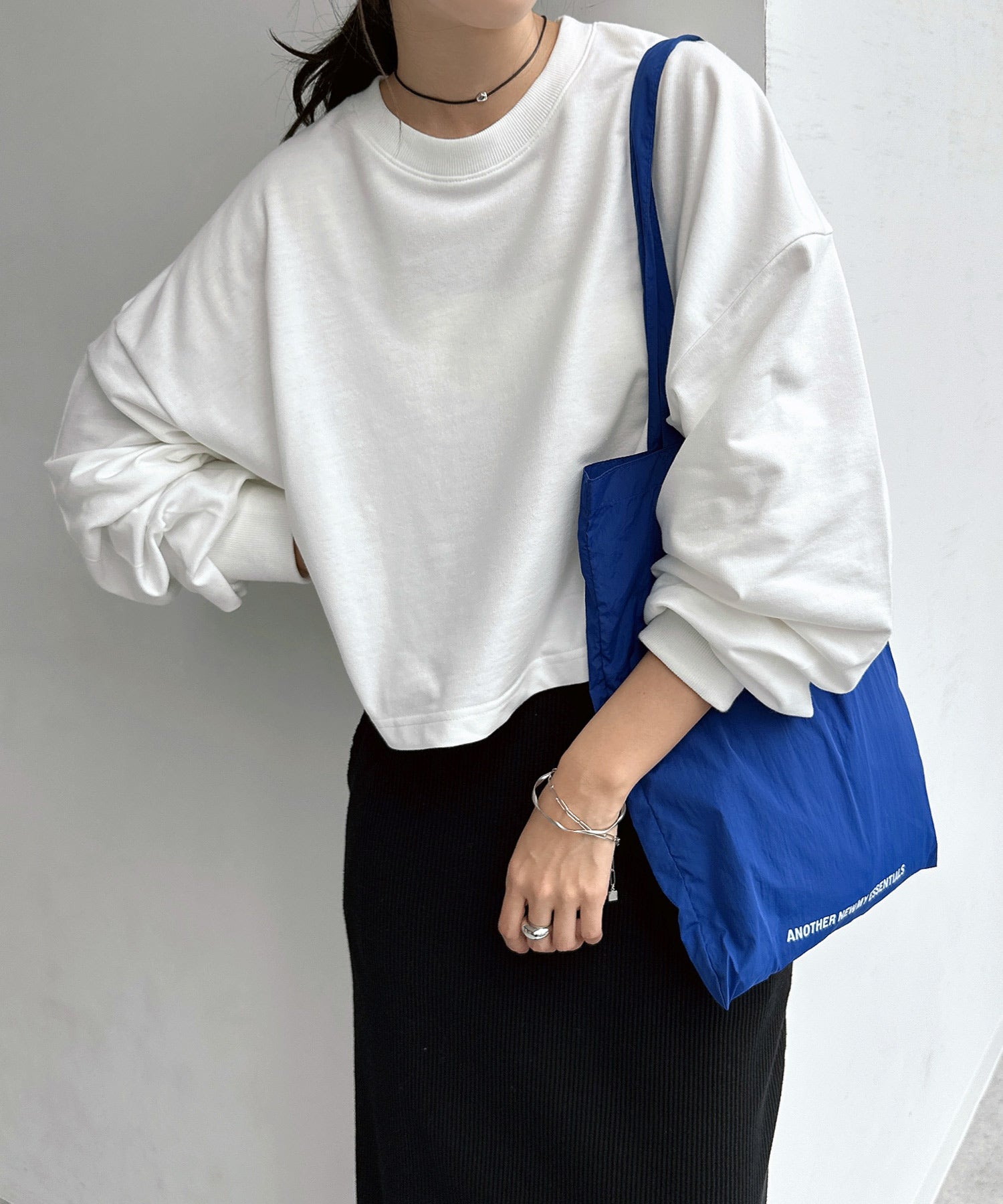 アンドミー andme ショート丈 スウェット トップス （オフホワイト） オフホワイト