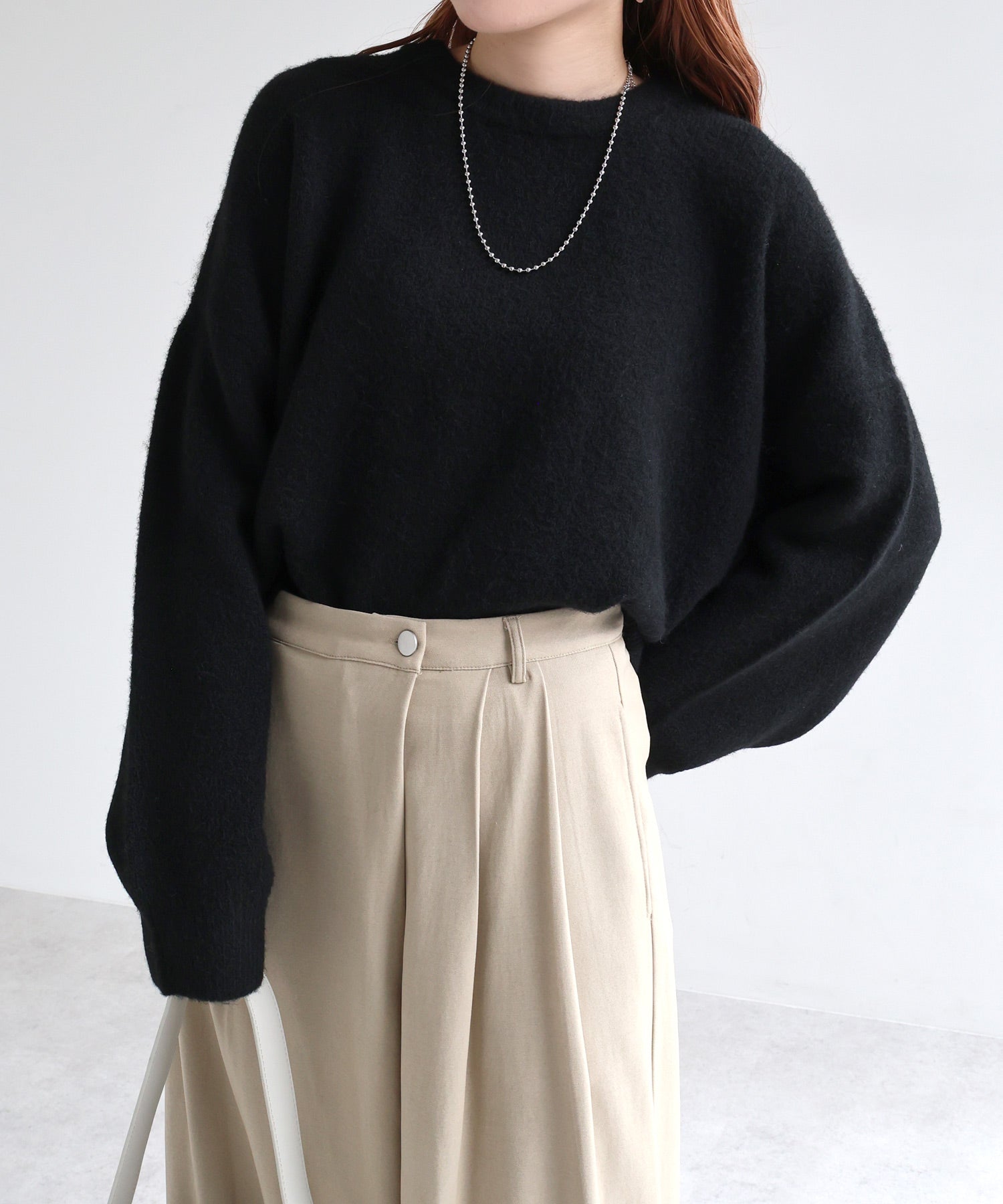 アンドミー andme ボリューム袖 クルーネック ニット トップス （ブラック） ブラック