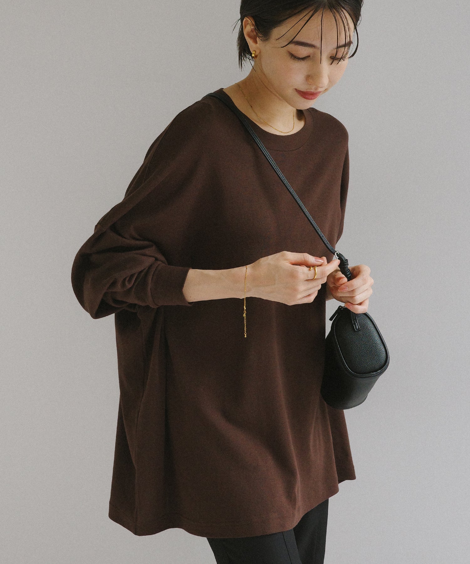 アンドミー andme ソフトフライス 長袖 Tシャツ 《ミドル丈/ロング丈 》 （チョコレートブラウン） チョコレートブラウン