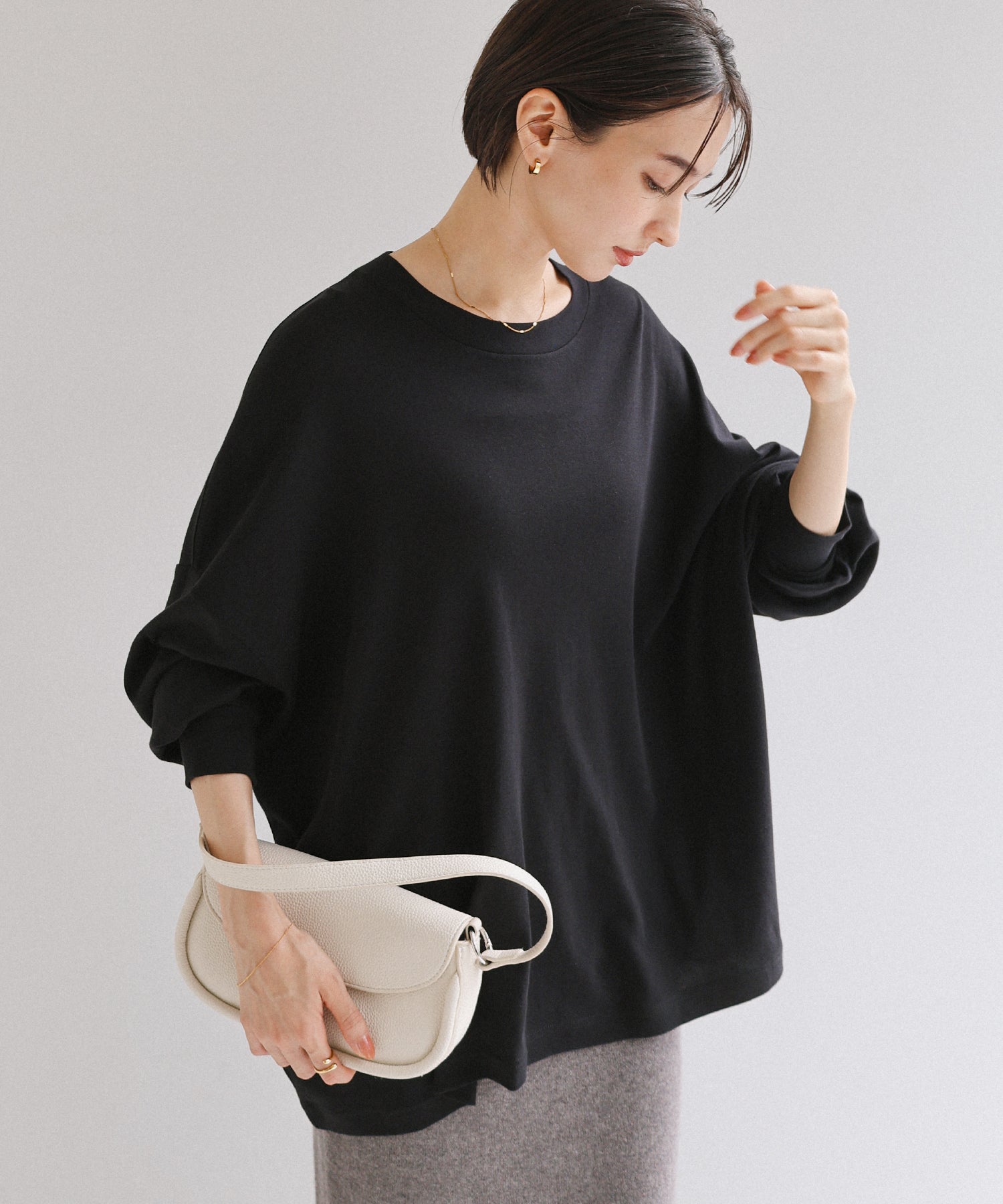 アンドミー andme ソフトフライス 長袖 Tシャツ 《ミドル丈/ロング丈 》 （ブラック） ブラック