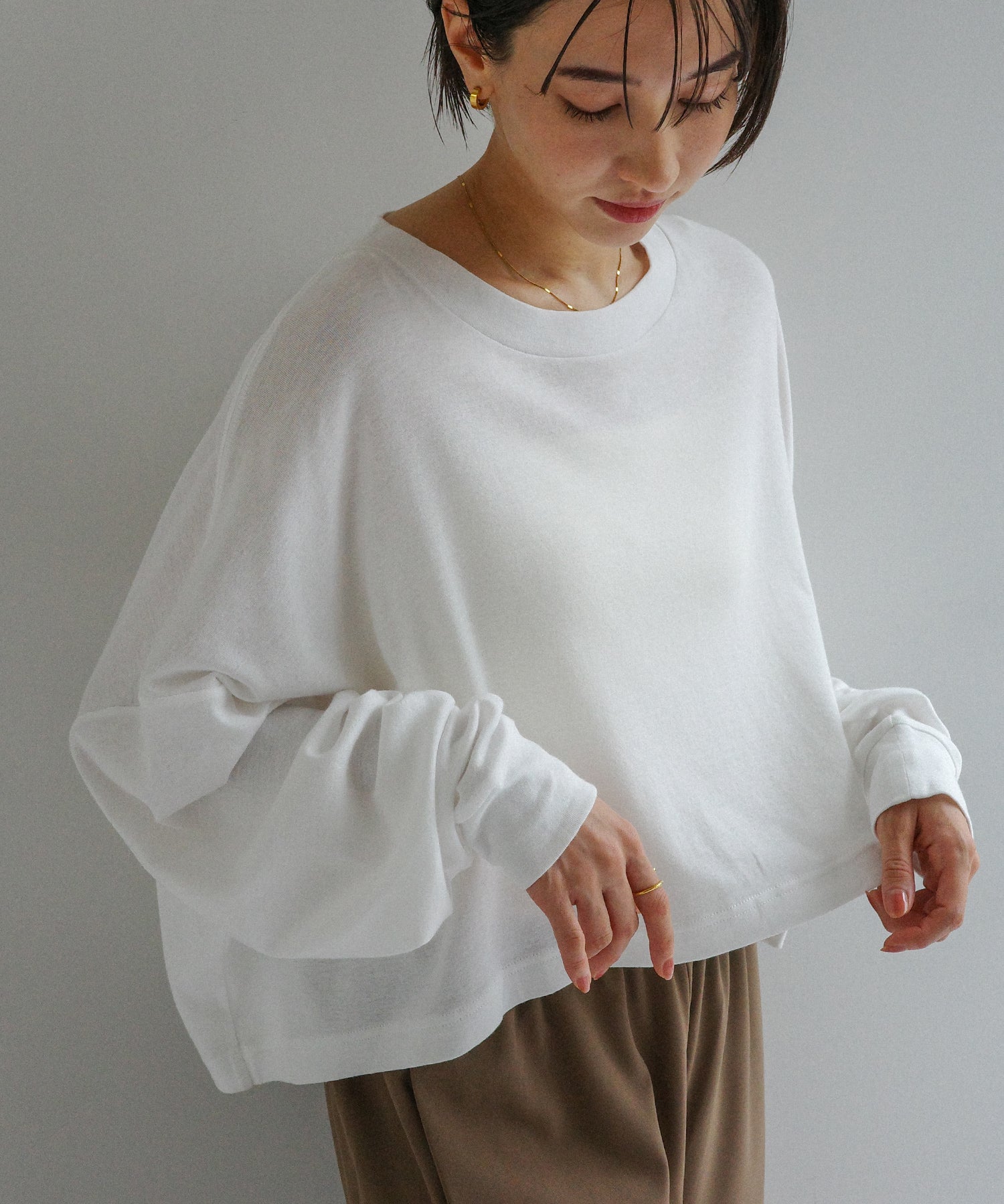 アンドミー andme ソフトフライス 長袖 Tシャツ 《ショート丈 》 （オフホワイト） オフホワイト