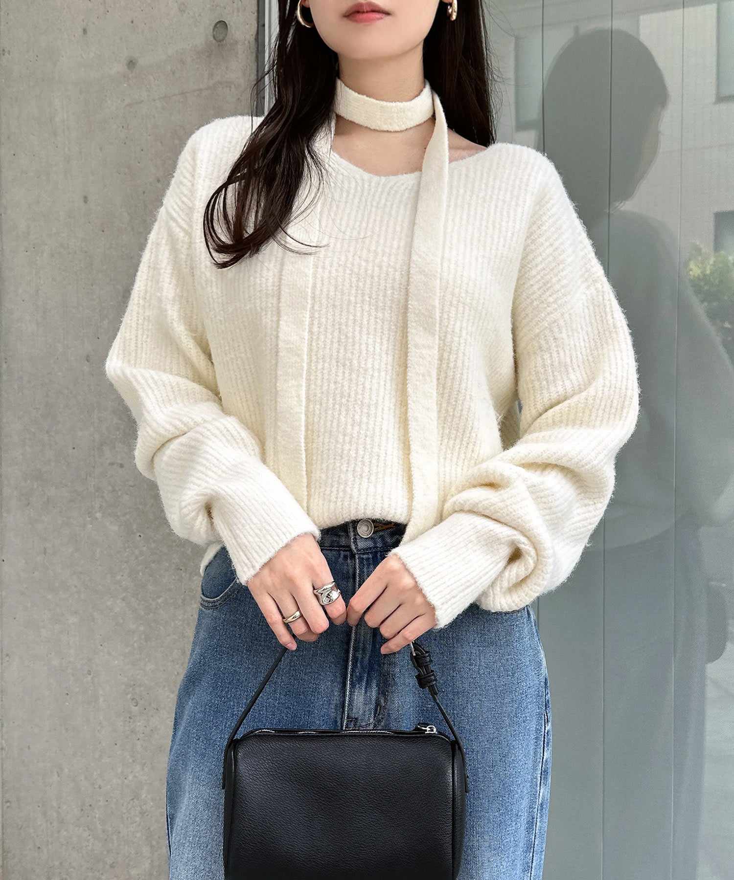 アンドミー andme 同色 マフラー付き ニット トップス （アイボリー） アイボリー