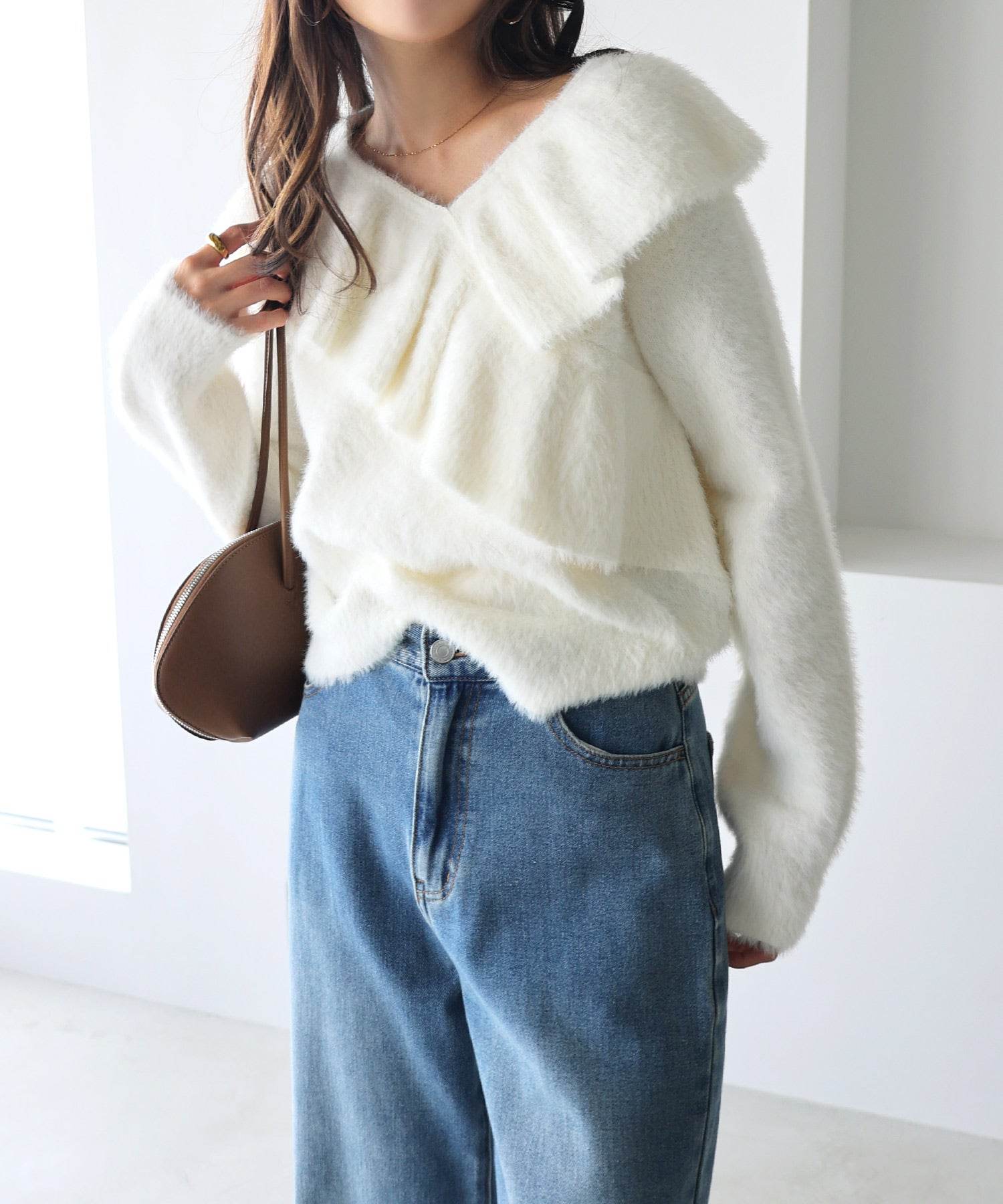 アンドミー andme シャギー 起毛 クロス フリル ニット トップス （アイボリー） アイボリー