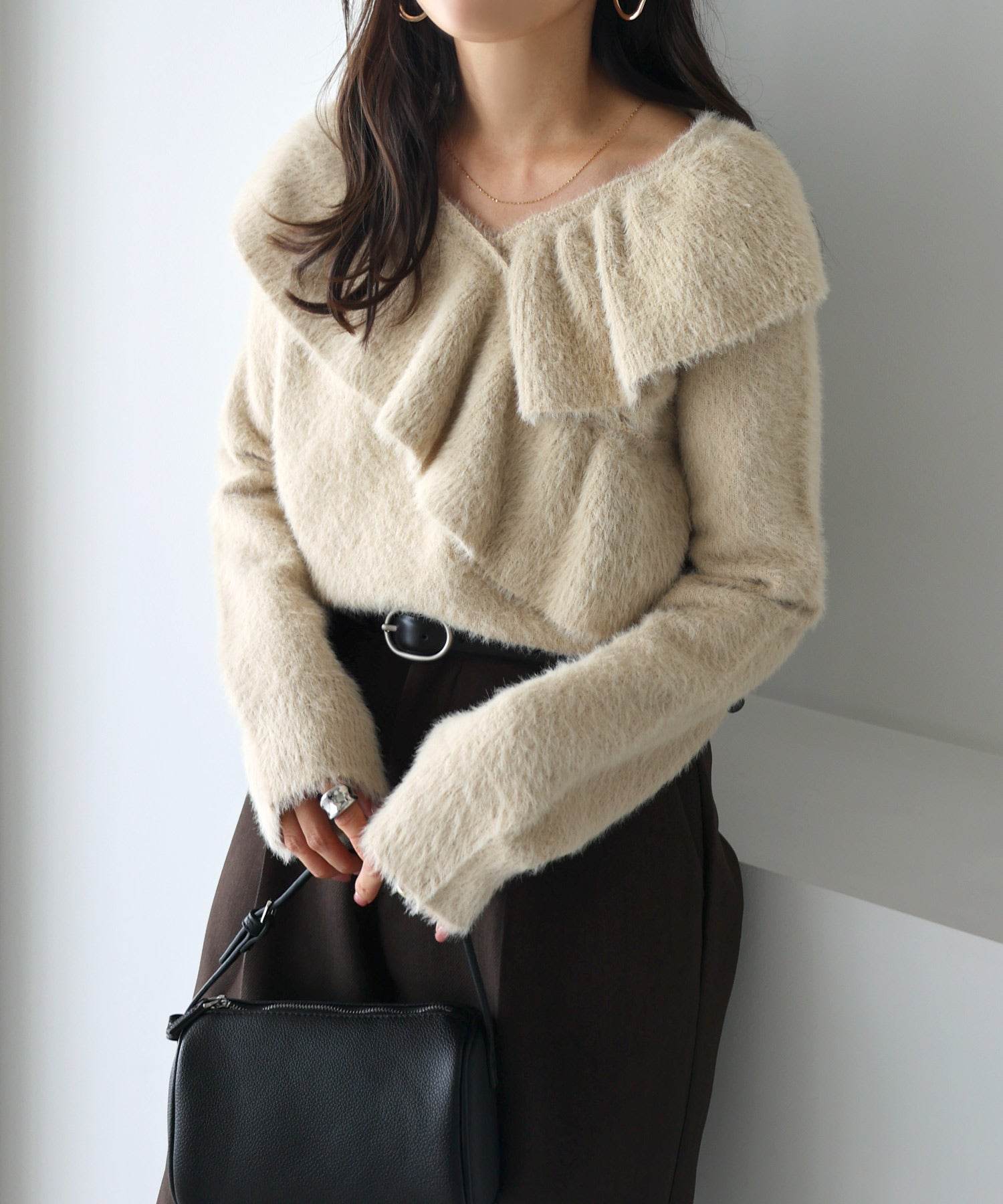 アンドミー andme シャギー 起毛 クロス フリル ニット トップス （ベージュ） ベージュ