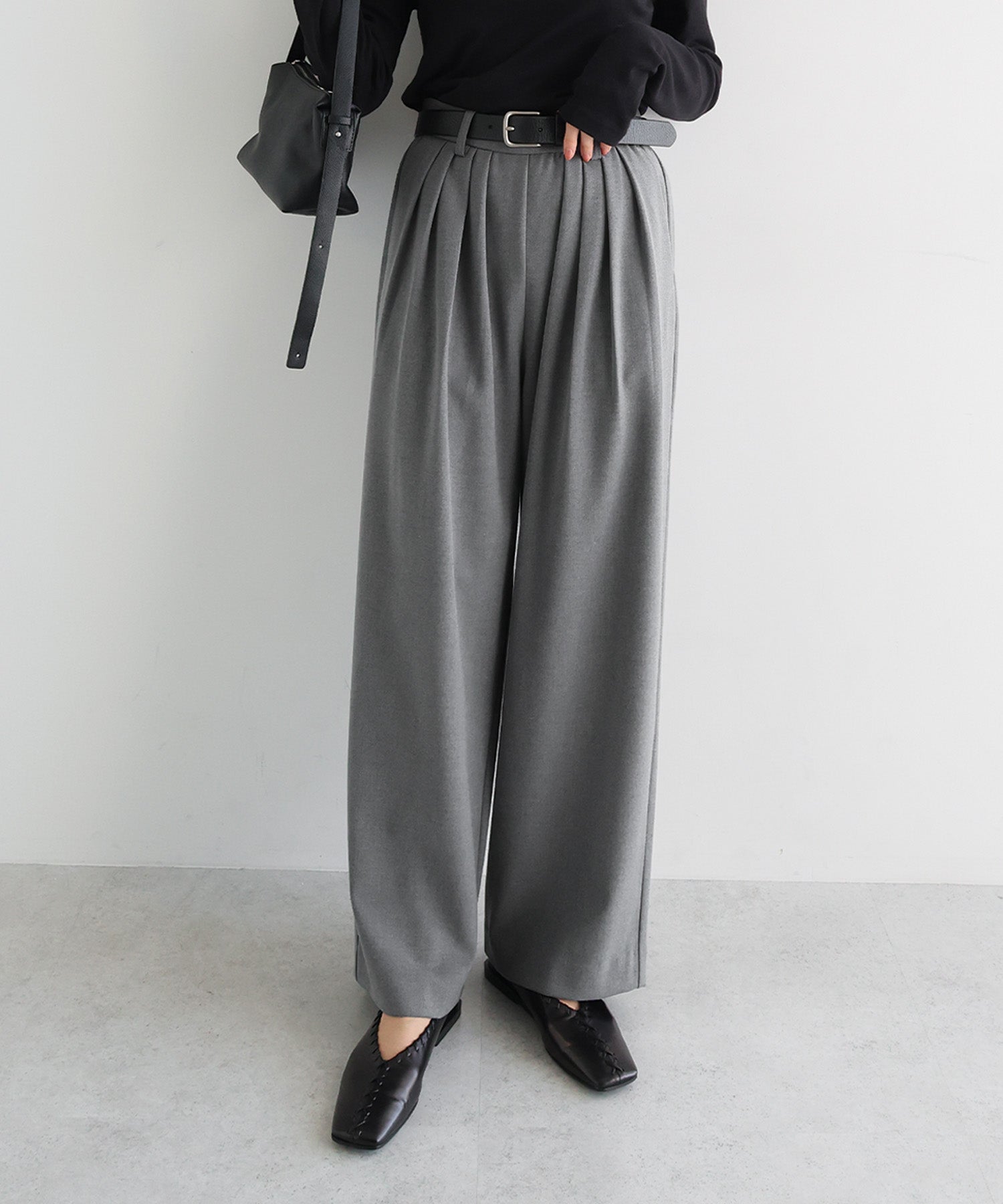 アンドミー andme ウール混 タック ワイド パンツ （グレー） グレー