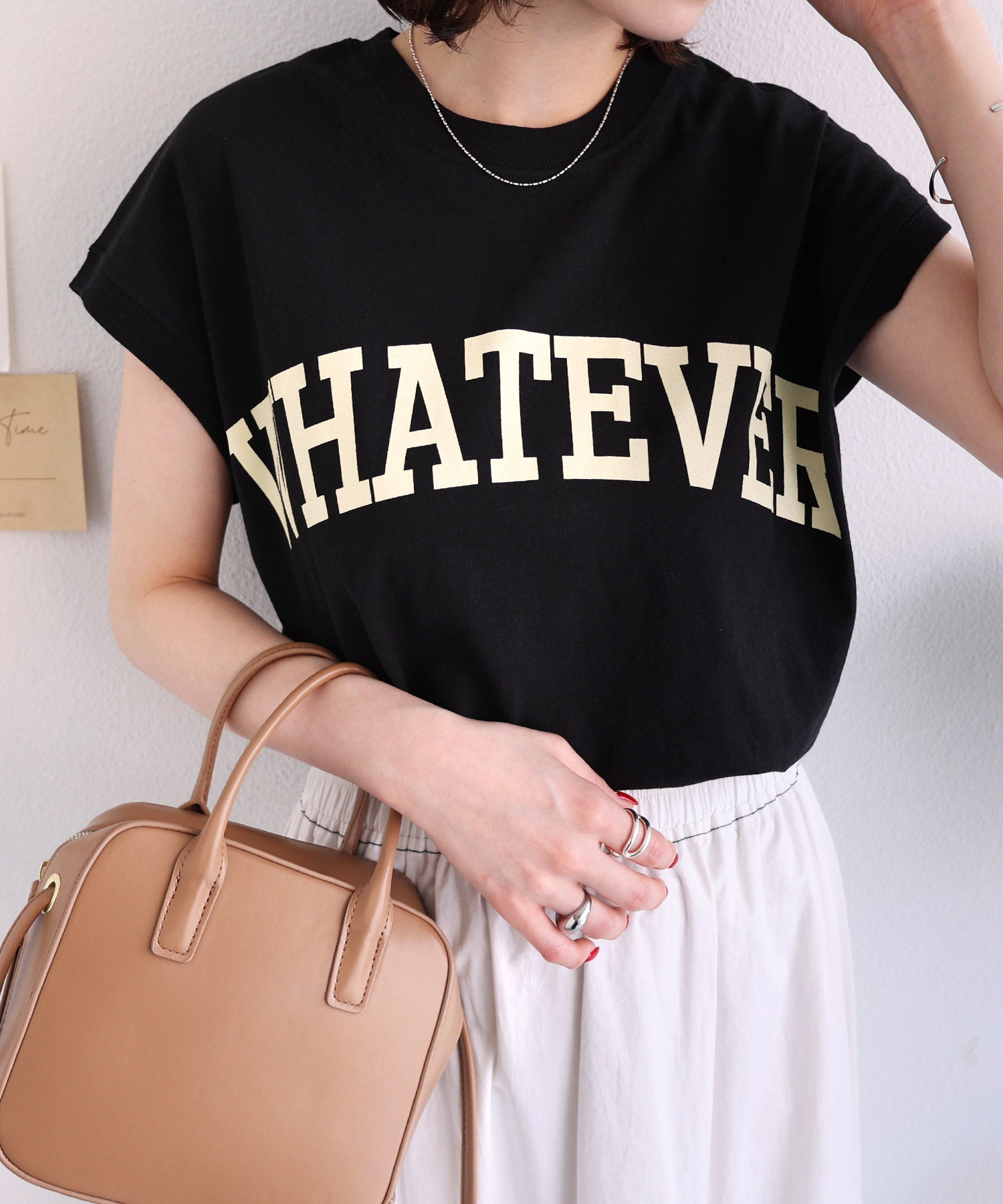 アンドミー andme コットン天竺フレンチスリーブロゴプリント裾ラウンドTシャツ トップス