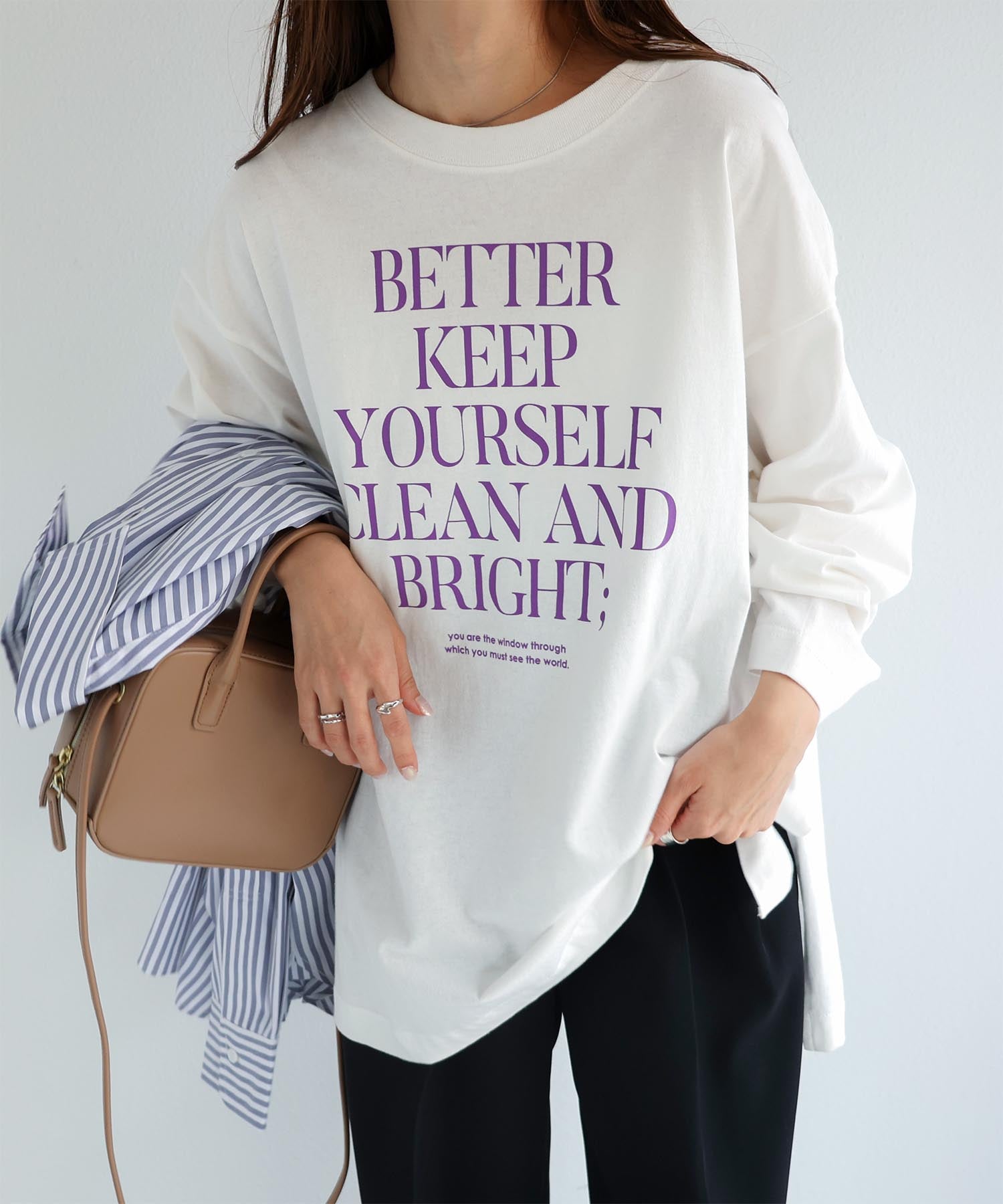 アンドミー andme オーバーサイズロゴプリント長袖Tシャツ （オフホワイト×パープル） オフホワイト×パープル