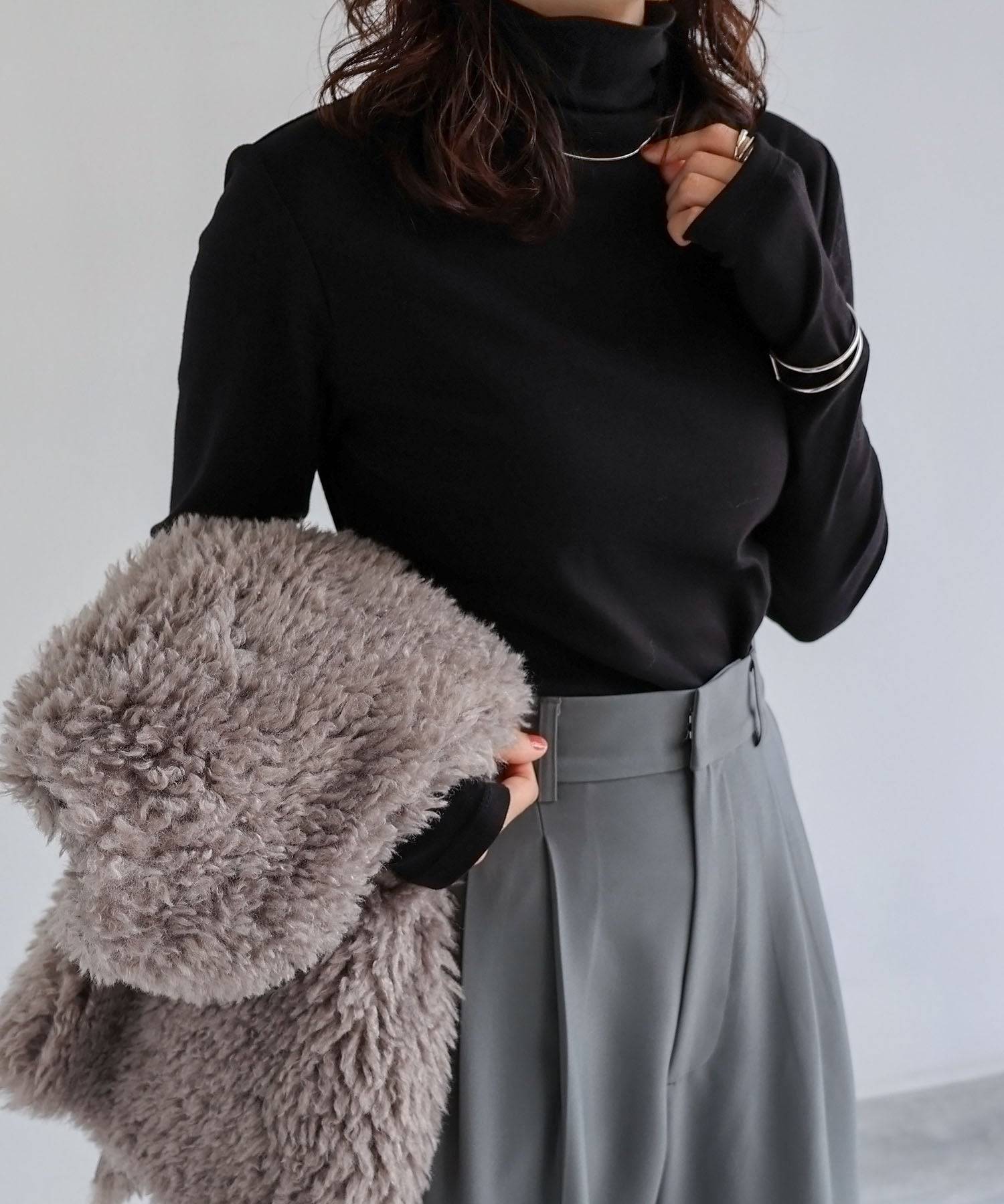 アンドミー andme タートルネック指ぬき長袖トップス,ブラック