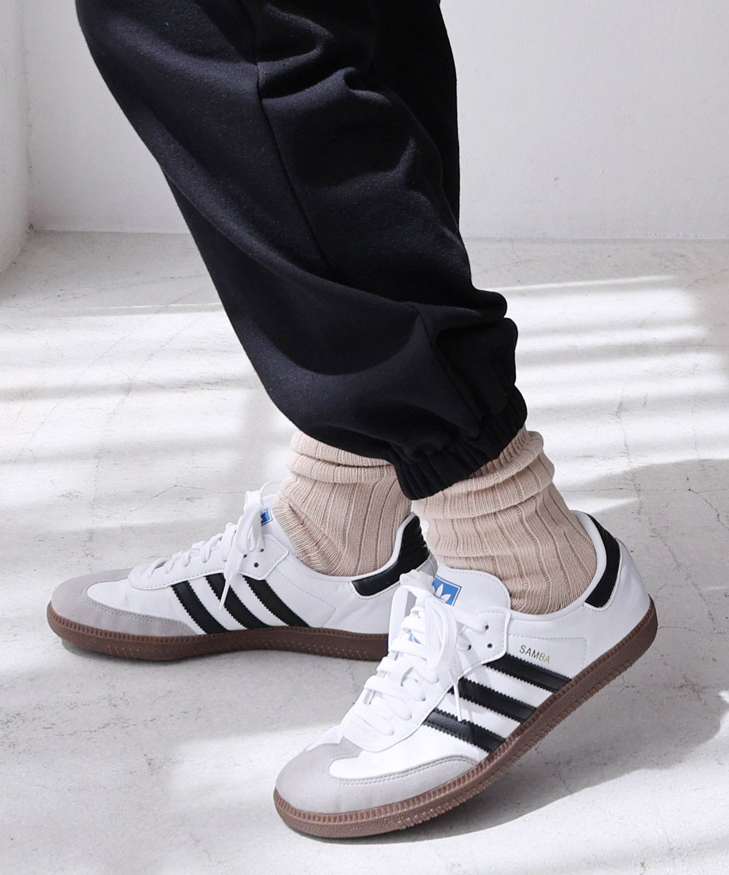 andme logo embroidered ribbed socks