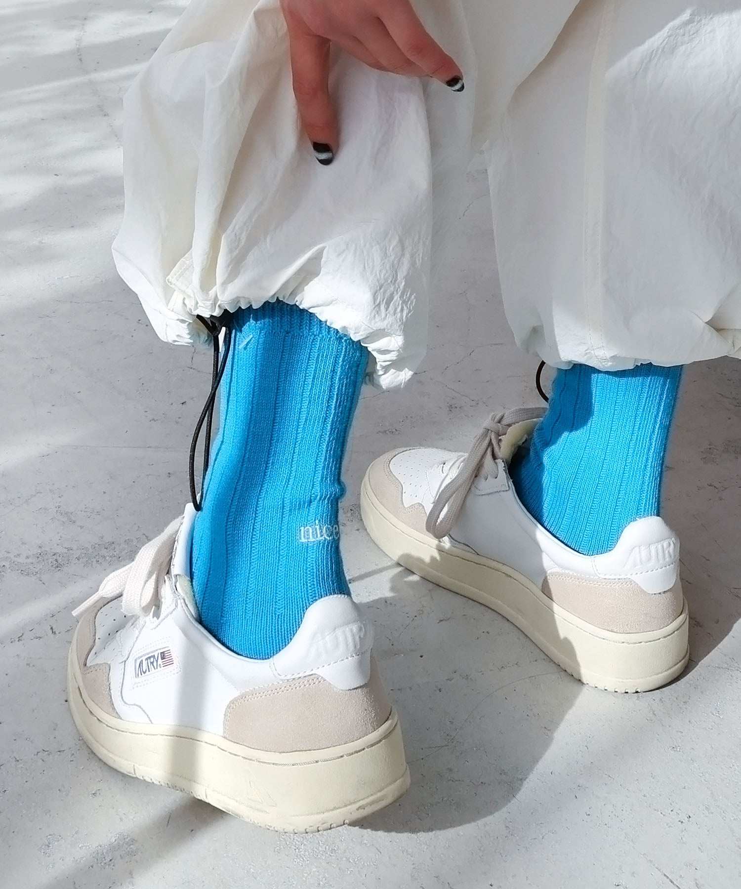andme logo embroidered ribbed socks