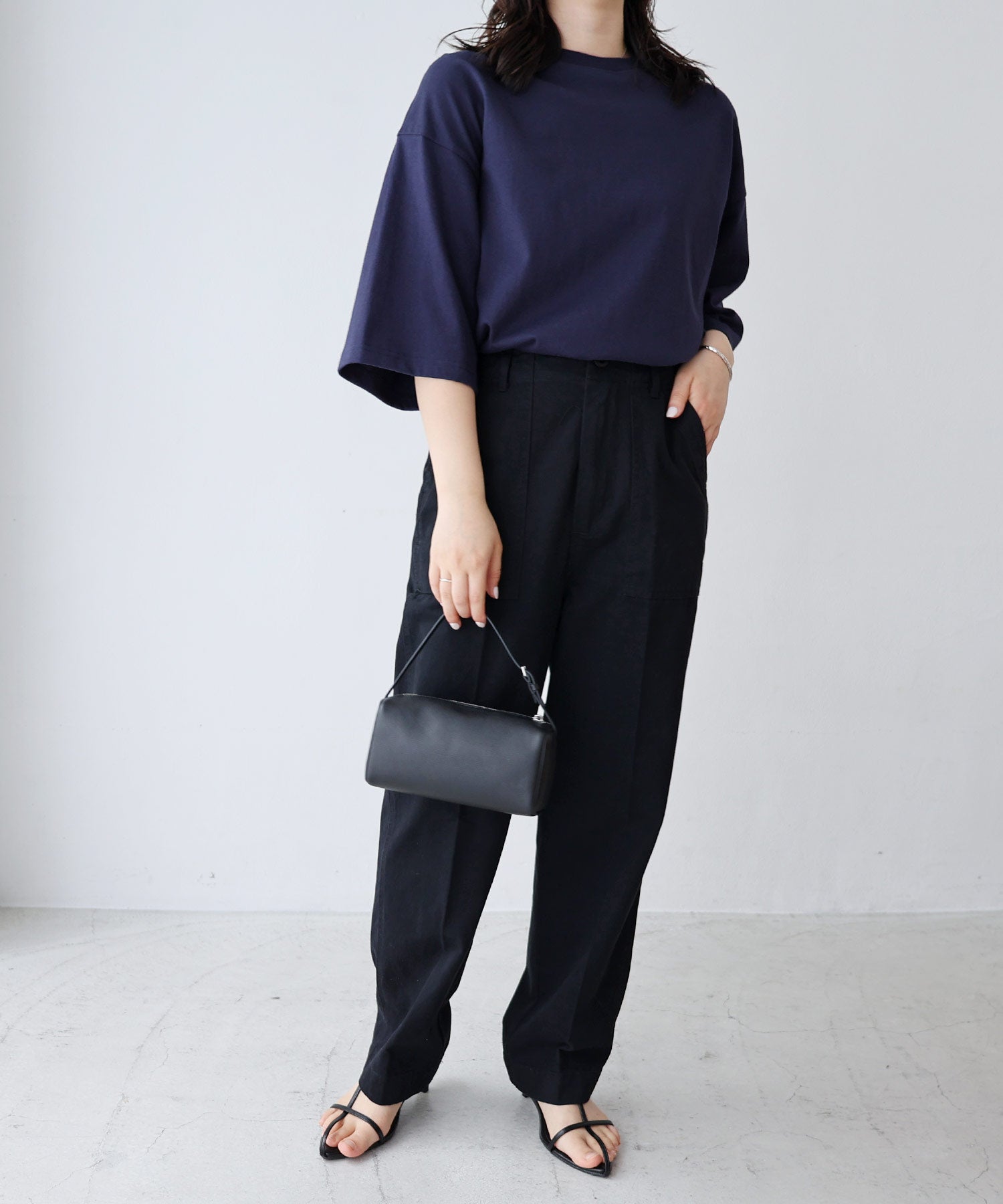 アンドミー andme オーバーサイズ Tシャツ （ネイビー） ネイビー