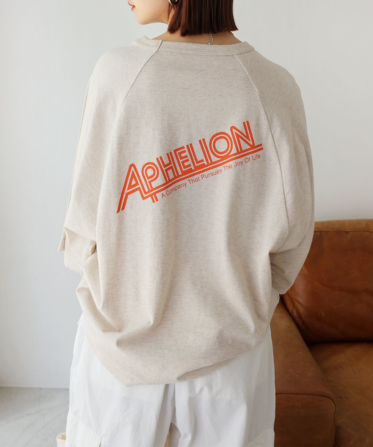 アンドミー andme バックロゴ ラグラン オーバーサイズ Tシャツ,ベージュ