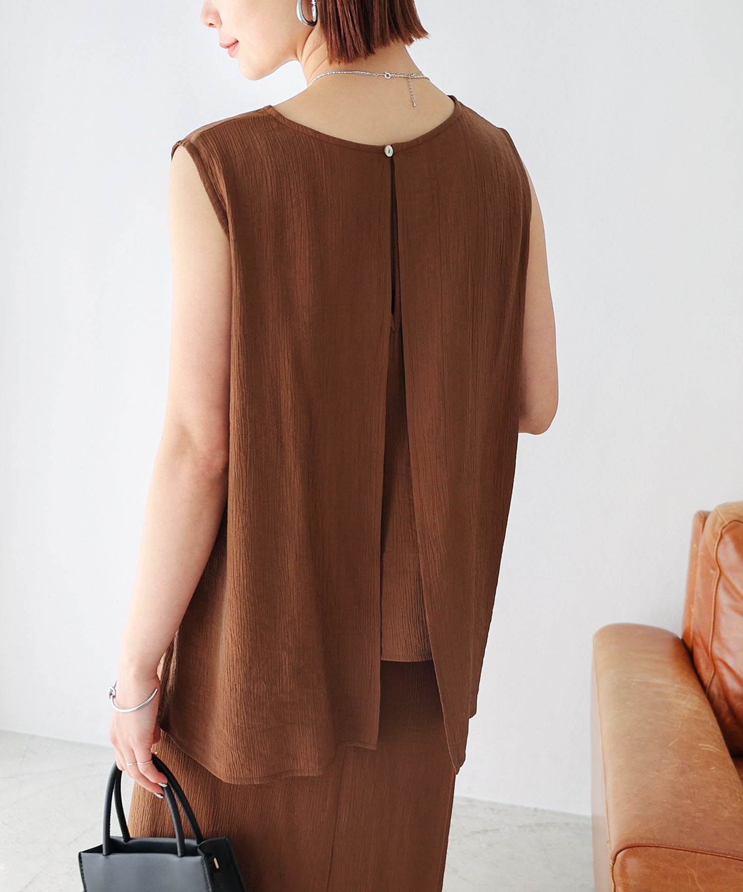 andme Layered Sheer Sleeveless Blouse