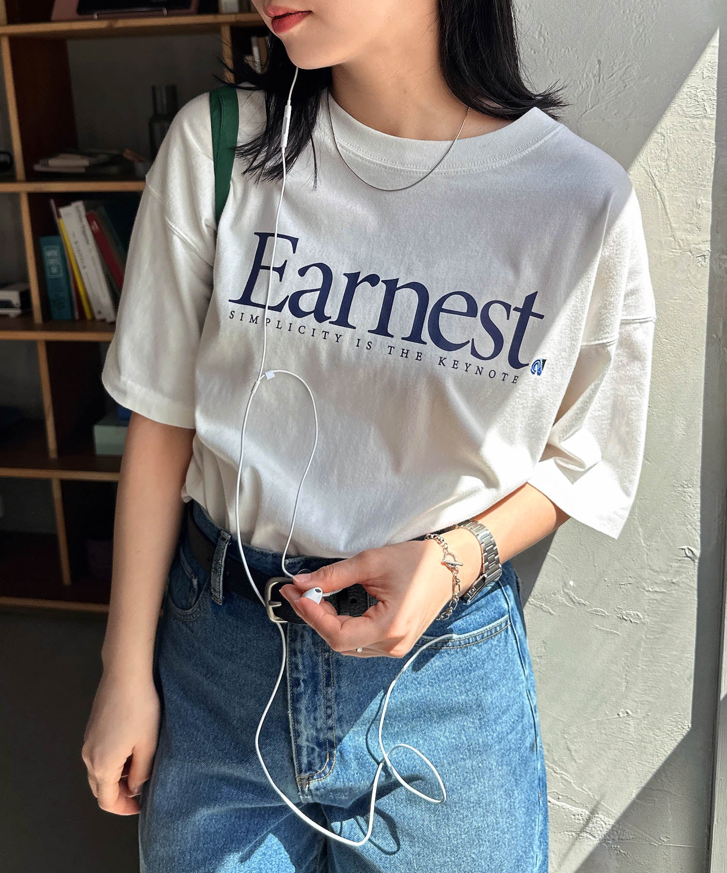 アンドミー andme Earnest ロゴプリント 半袖 Tシャツ （オフホワイト） オフホワイト