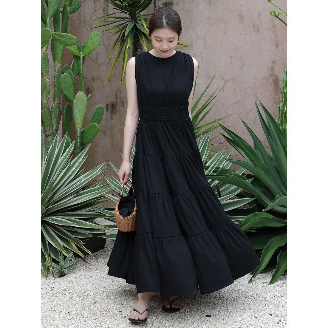 アニュアンス anuans ギャザーティアードカットワンピース （BLACK） BLACK