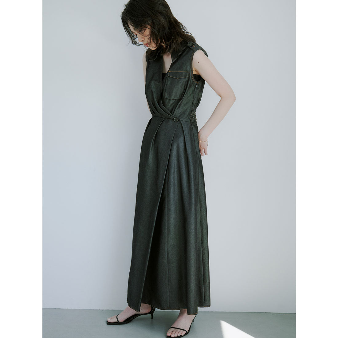 アニュアンス anuans ノースリーブトレンチディティールワンピース （BLACK） BLACK