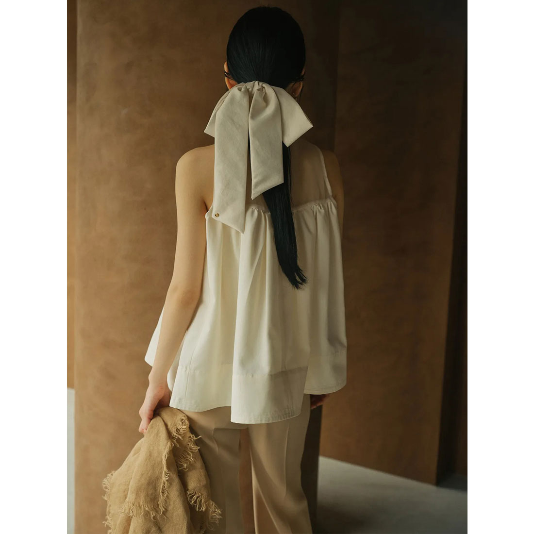 アニュアンス anuans スプレッドフレアブラウス （IVORY） IVORY