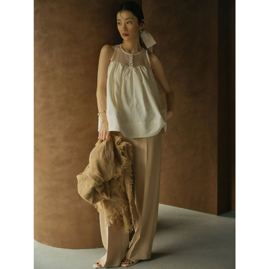 アニュアンス anuans スプレッドフレアブラウス （IVORY） IVORY