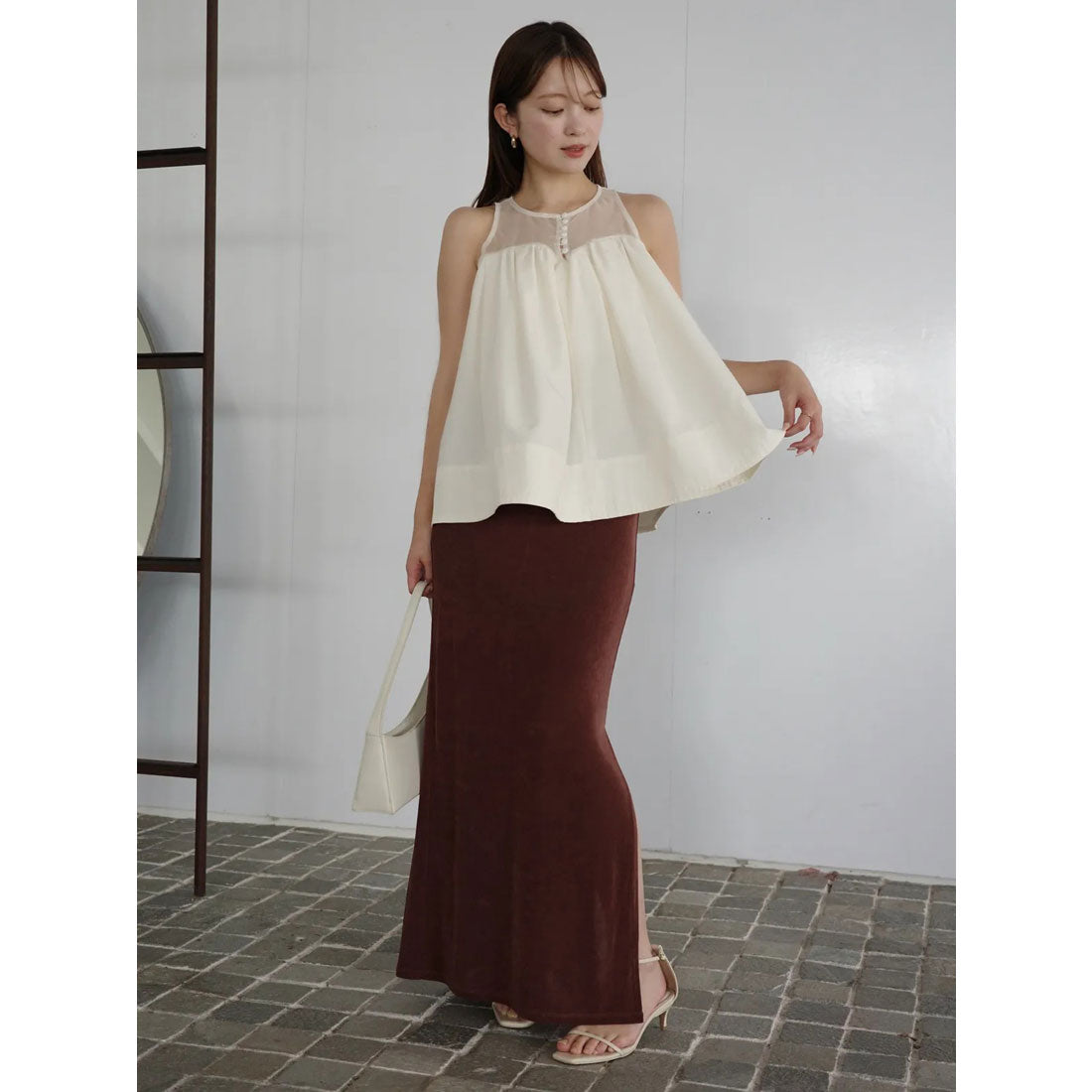 アニュアンス anuans スプレッドフレアブラウス （IVORY） IVORY