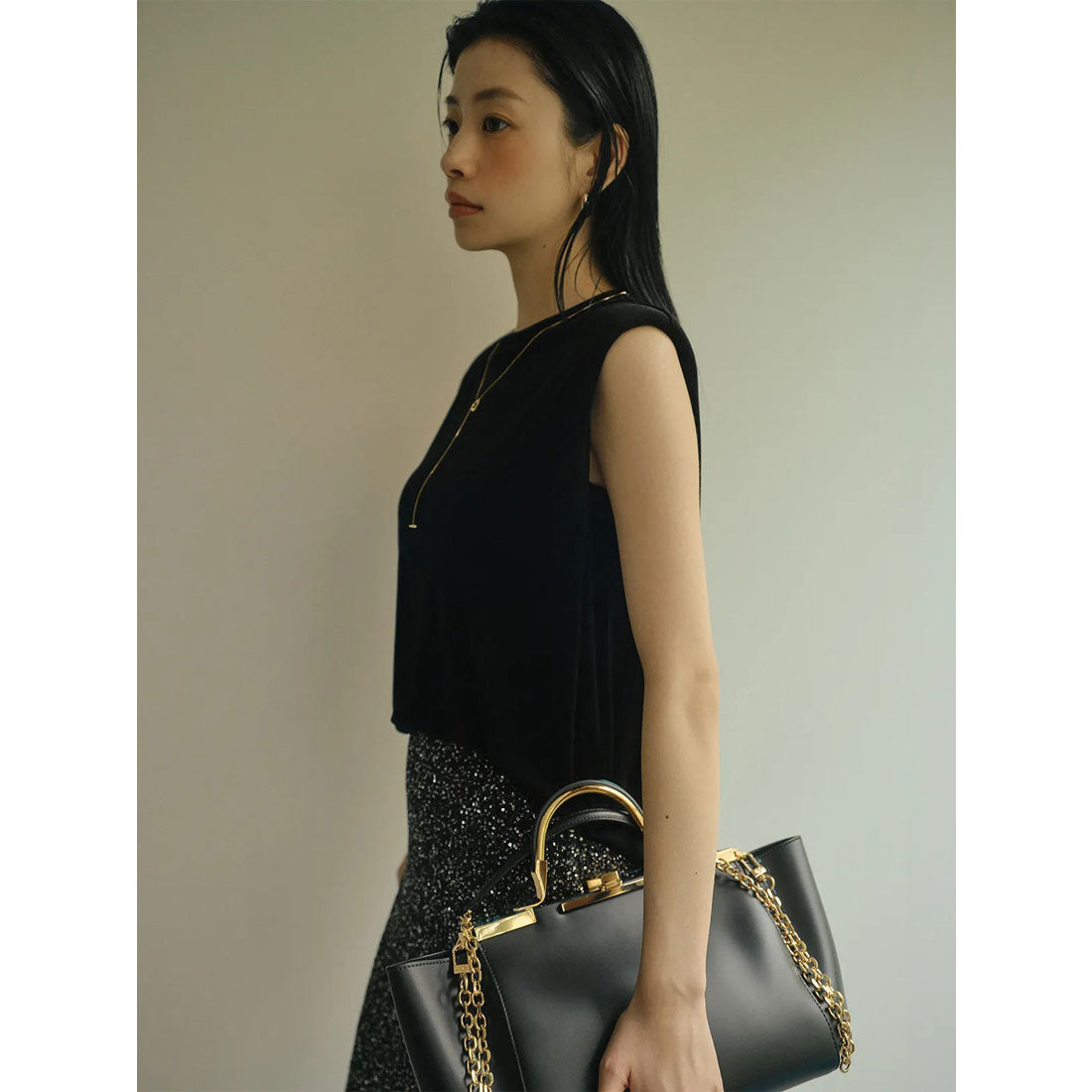 アニュアンス anuans アセテートノースリーブカットトップス （BLACK） BLACK
