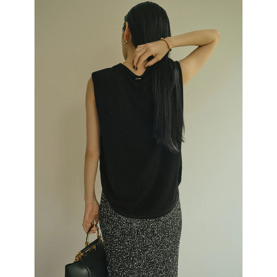 アニュアンス anuans アセテートノースリーブカットトップス （BLACK） BLACK