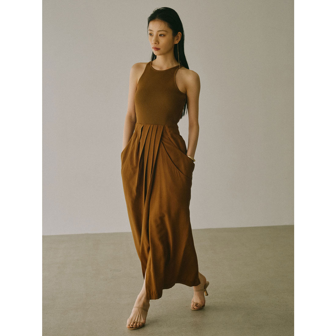 アニュアンス anuans ドレープニットドッキングワンピース （CAMEL） CAMEL