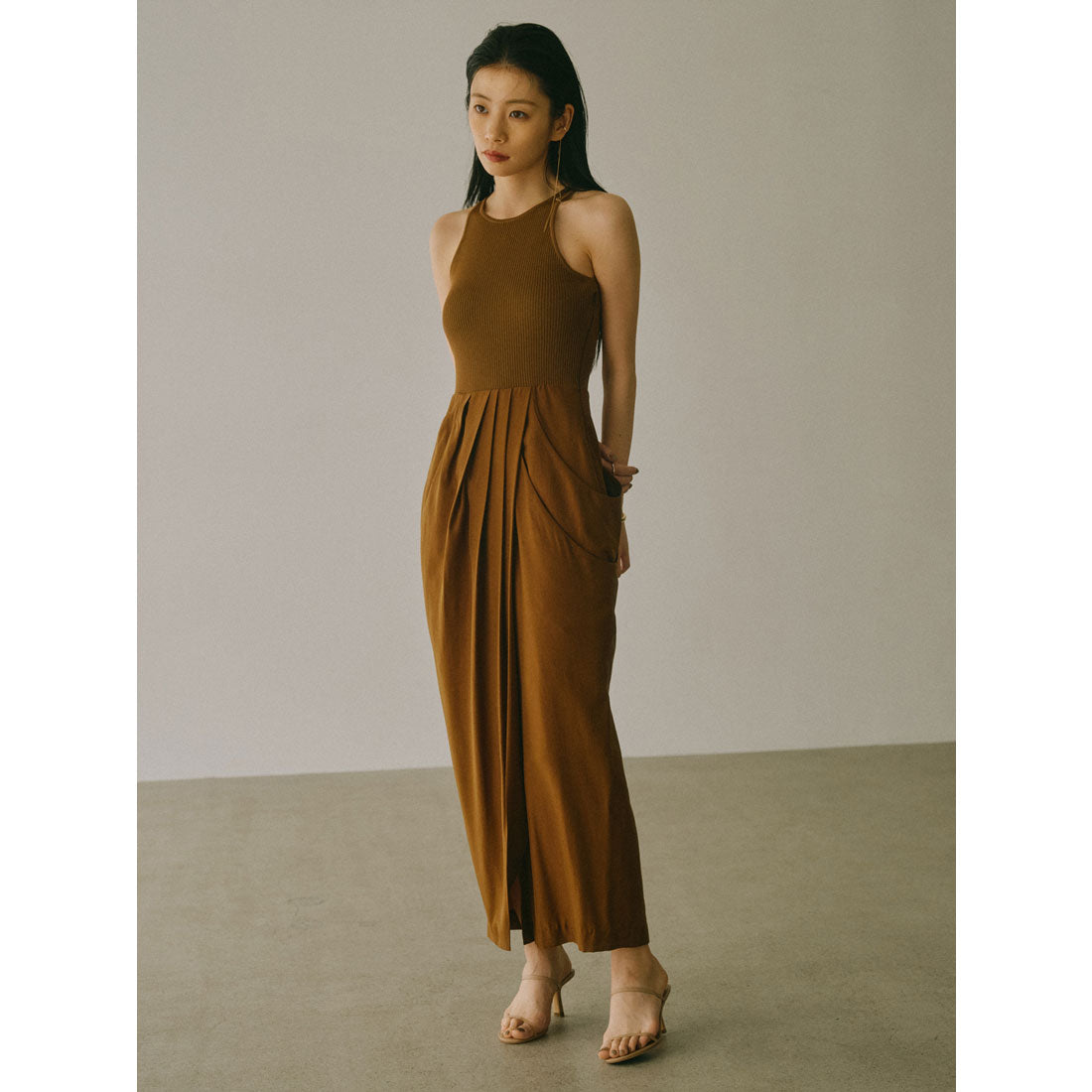 アニュアンス anuans ドレープニットドッキングワンピース （CAMEL） CAMEL