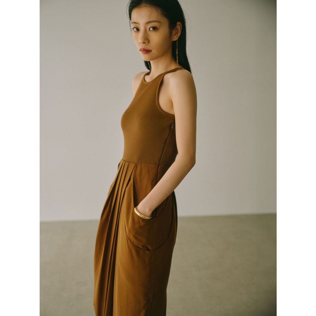 アニュアンス anuans ドレープニットドッキングワンピース （CAMEL） CAMEL